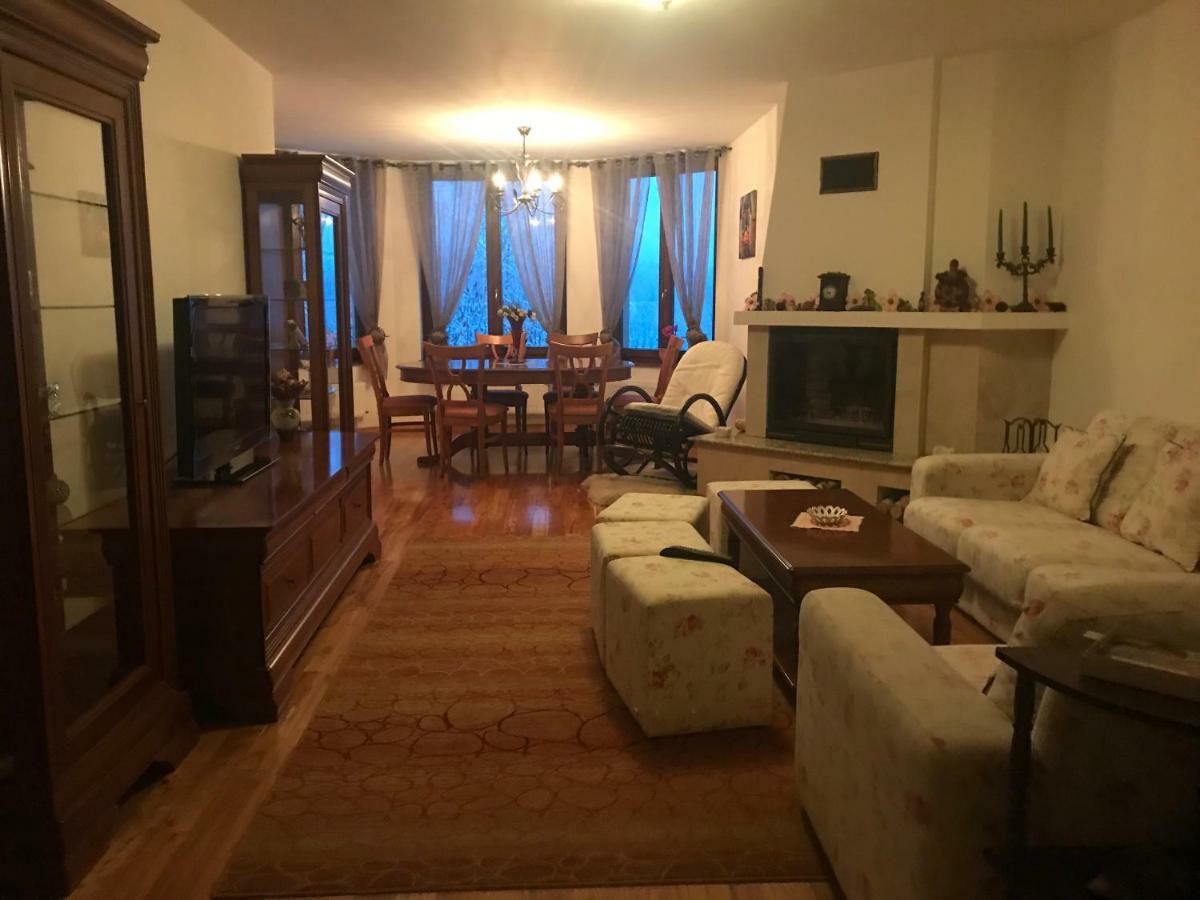 Feleacu Trovanti Apartment מראה חיצוני תמונה